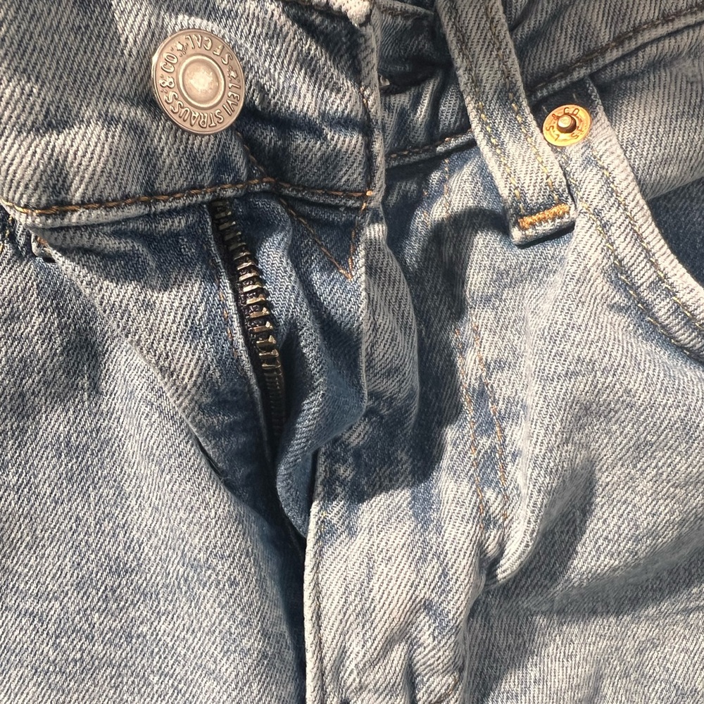Levi's Classic Blue Straight Leg Jeans - Picture 2 of 5